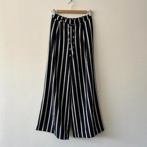 forever 21 women's white and navy trousers